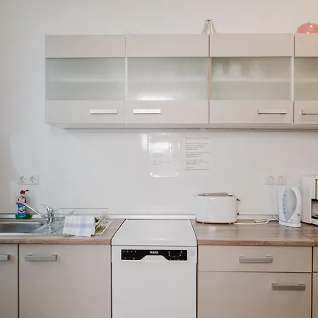 Apartmenthaus Sternstrasse * Dresden