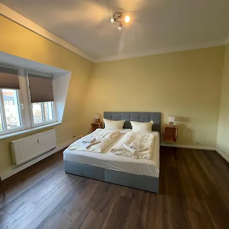 Apartmenthaus Sternstrasse * Dresden