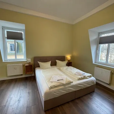 Apartmenthaus Sternstrasse * Dresden